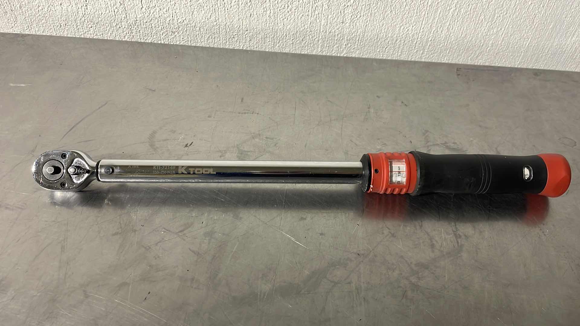 Photo 1 of K TOOL INTERNATIONAL, KTI72149 CLICK TYPE TORQUE WRENCH 3/8 DRIVE 150-750 IN/LBS