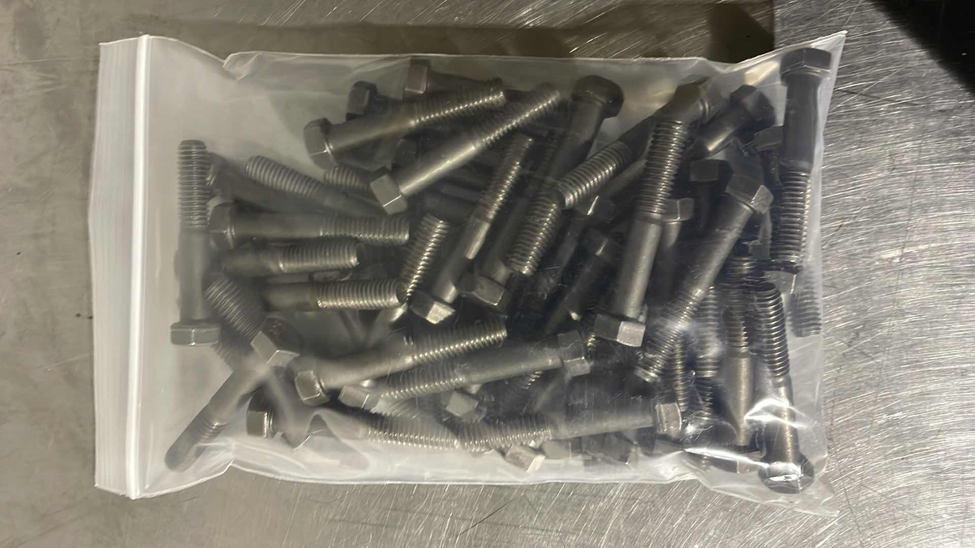 Photo 2 of 3/8”-16 X 2-1/4”
HEX BOLTS
50pcs