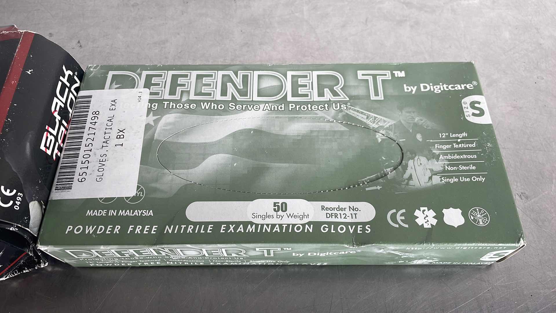 Photo 2 of NITRILE GLOVES SIZE SMALL