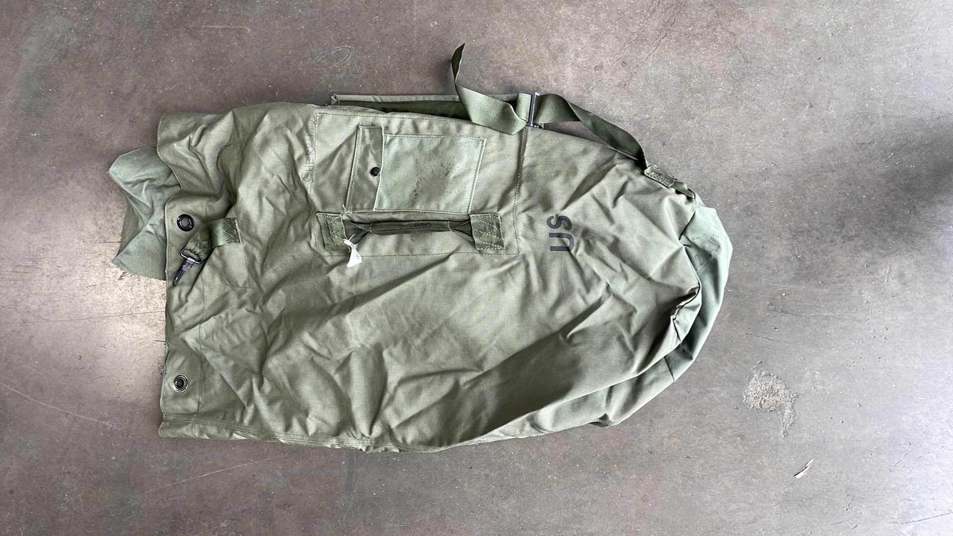 Photo 1 of USED 2-STRAP DUFFLE BAGS USA DURABLE STITCH NYLON GENUINE US MILITARY SUPPLY