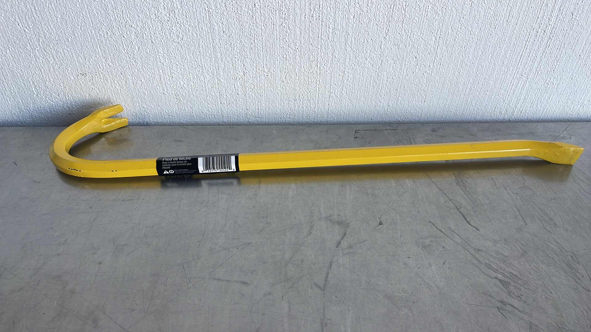 Photo 3 of STANLEY 24” WRECKING BAR