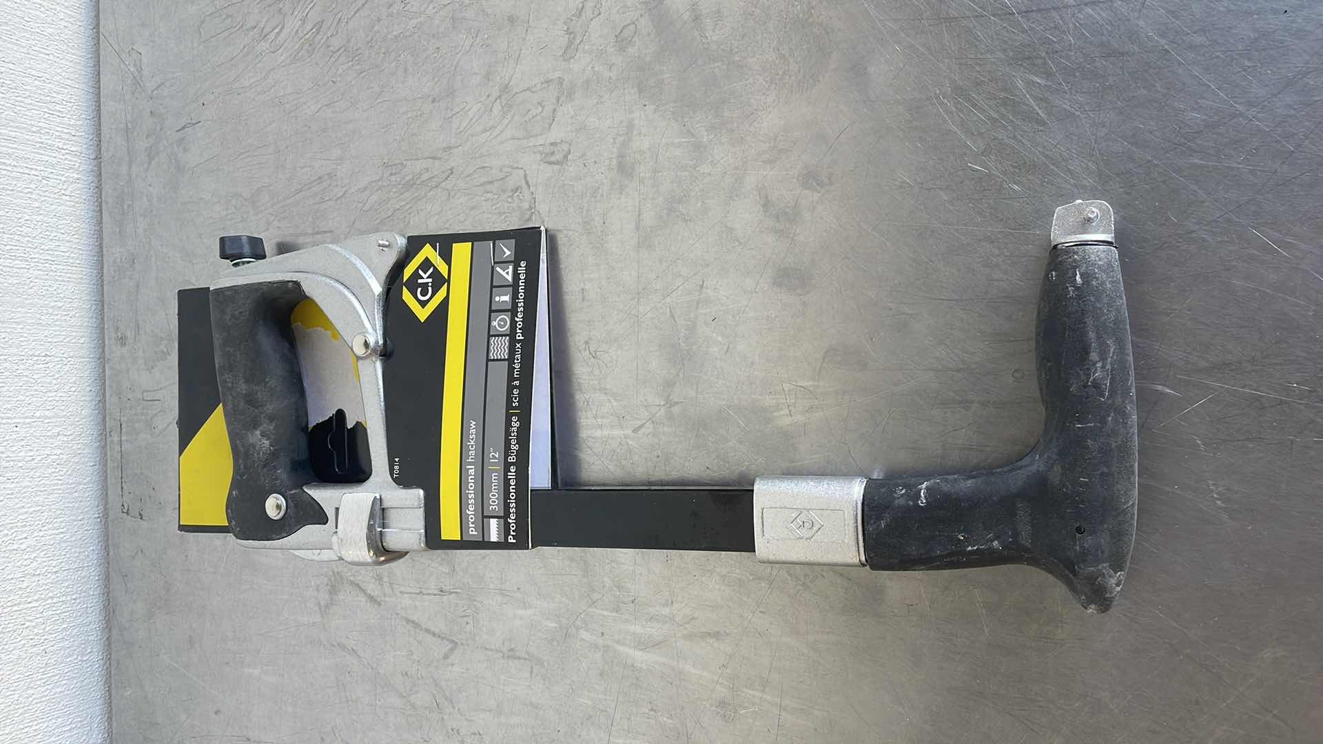 Photo 1 of CK QUICK CHANGE PROFESSIONAL HACKSAW 12” T0814