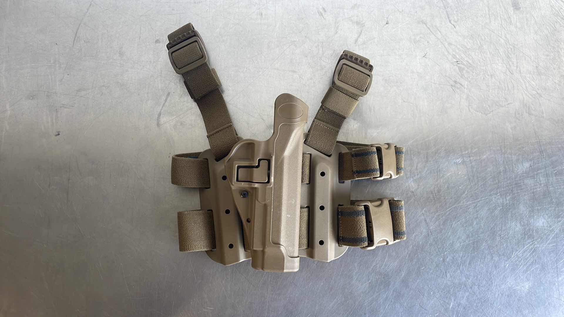 Photo 1 of BLACKHAWK SERPA L3 TACTICAL HOLSTER BERETTA 92/96