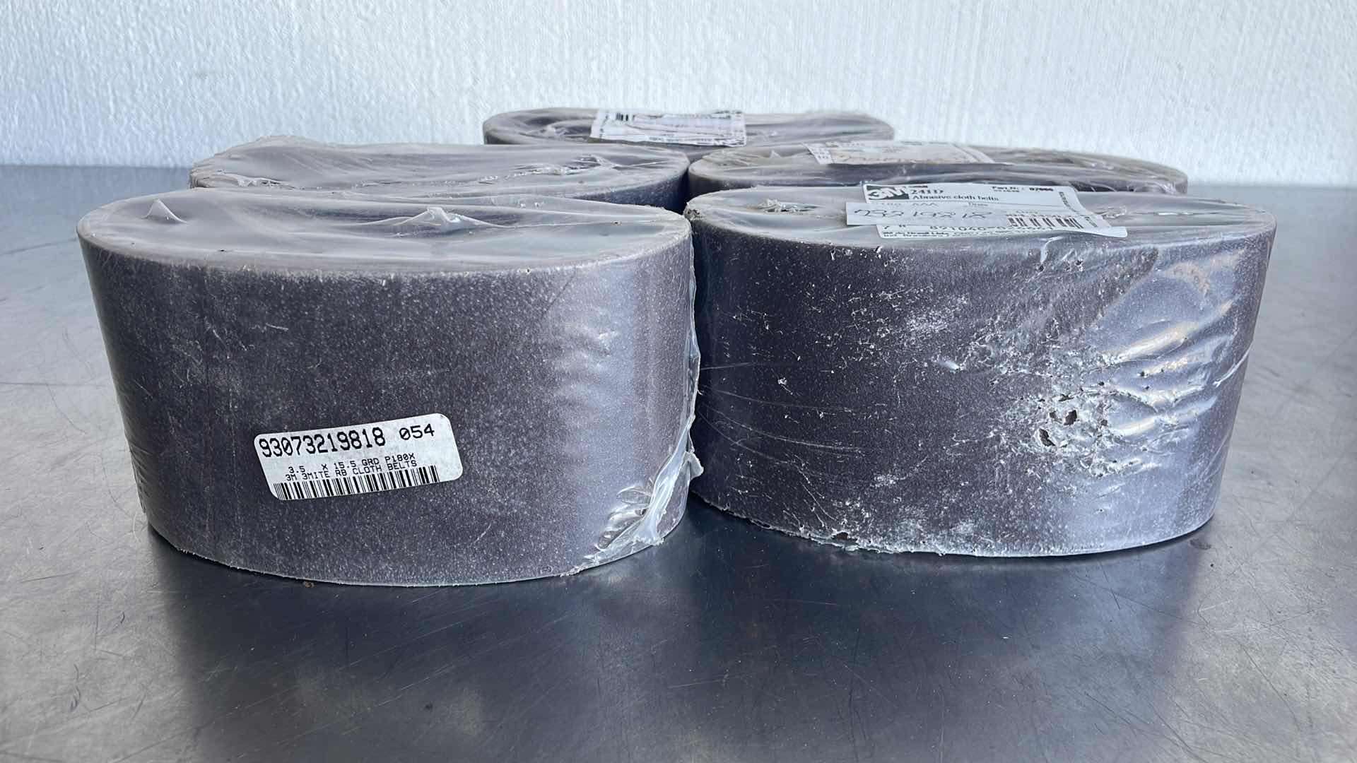 Photo 2 of 3M 241D ABRASIVE CLOTH BELTS 3-1/2” x 15-1/2” GRADE 180X (50)