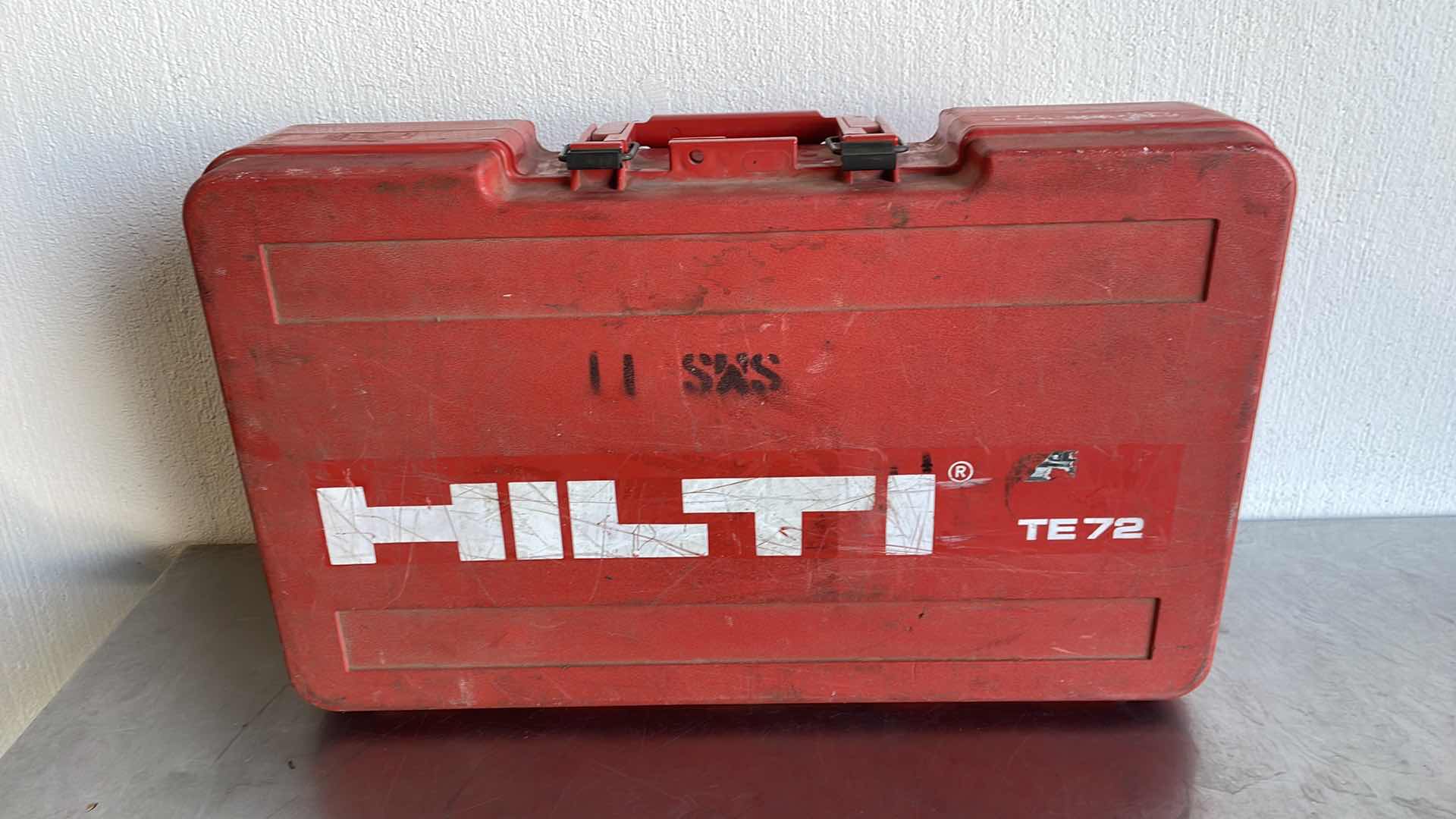 Photo 4 of HILTI TE72 ROTARY HAMMER DRILL - RED CASE