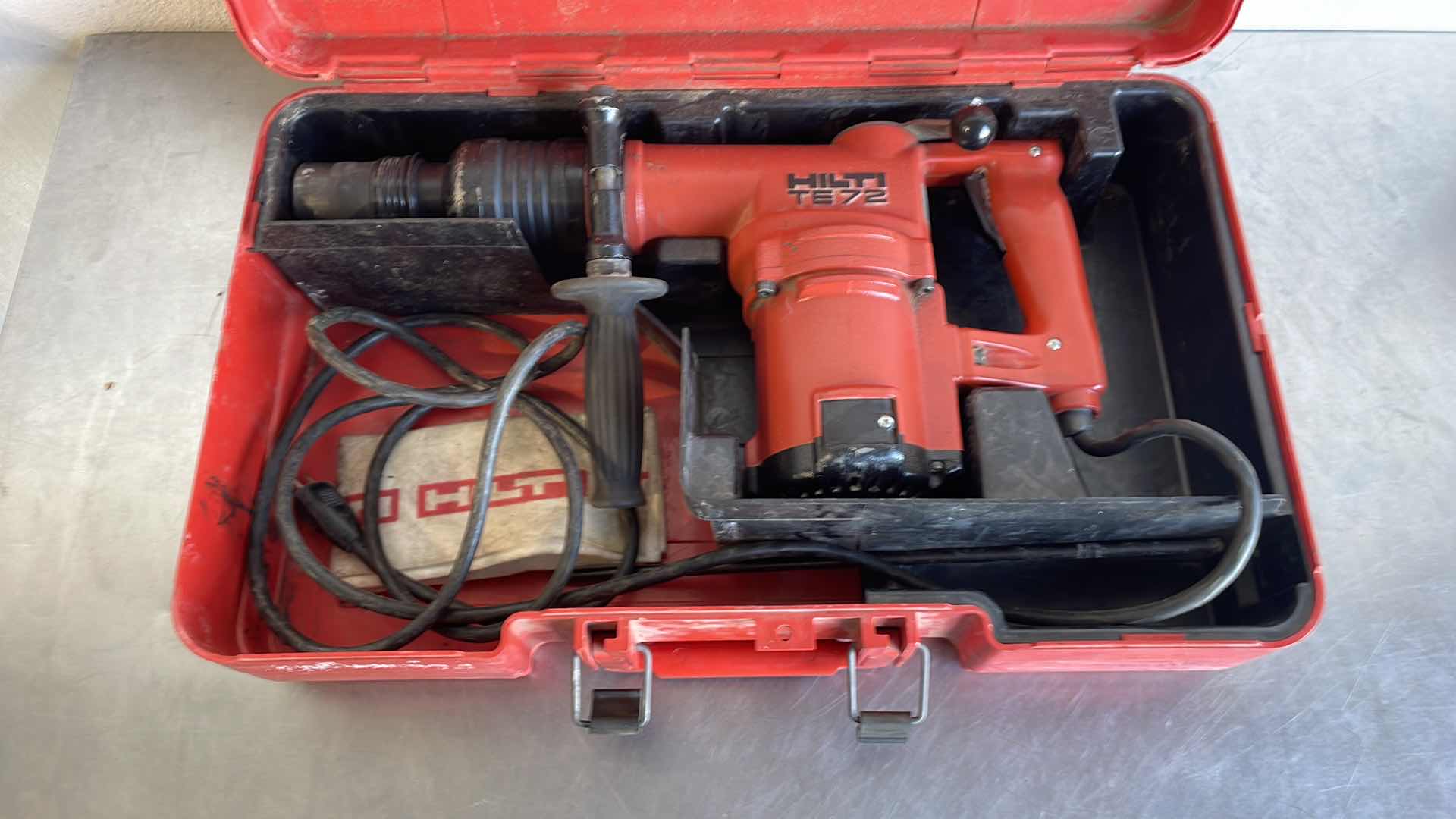 Photo 1 of HILTI TE72 ROTARY HAMMER DRILL - RED CASE