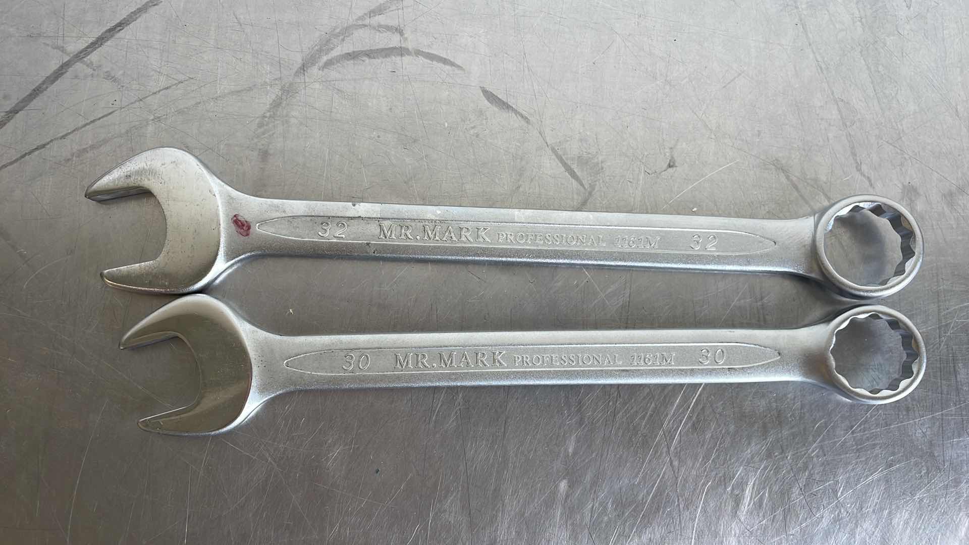 Photo 1 of MR MARK PROFESSIONAL 1161M 32MM, 30MM COMBINATION WRENCH