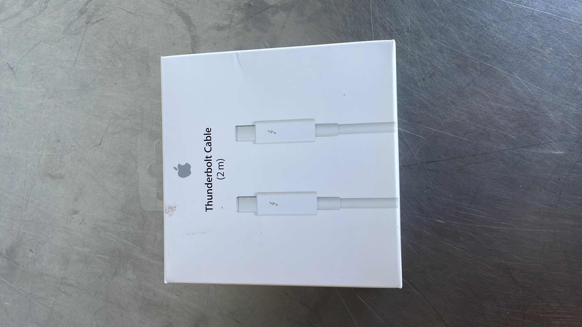 Photo 1 of APPLE THUNDERBOLT CABLE 2M