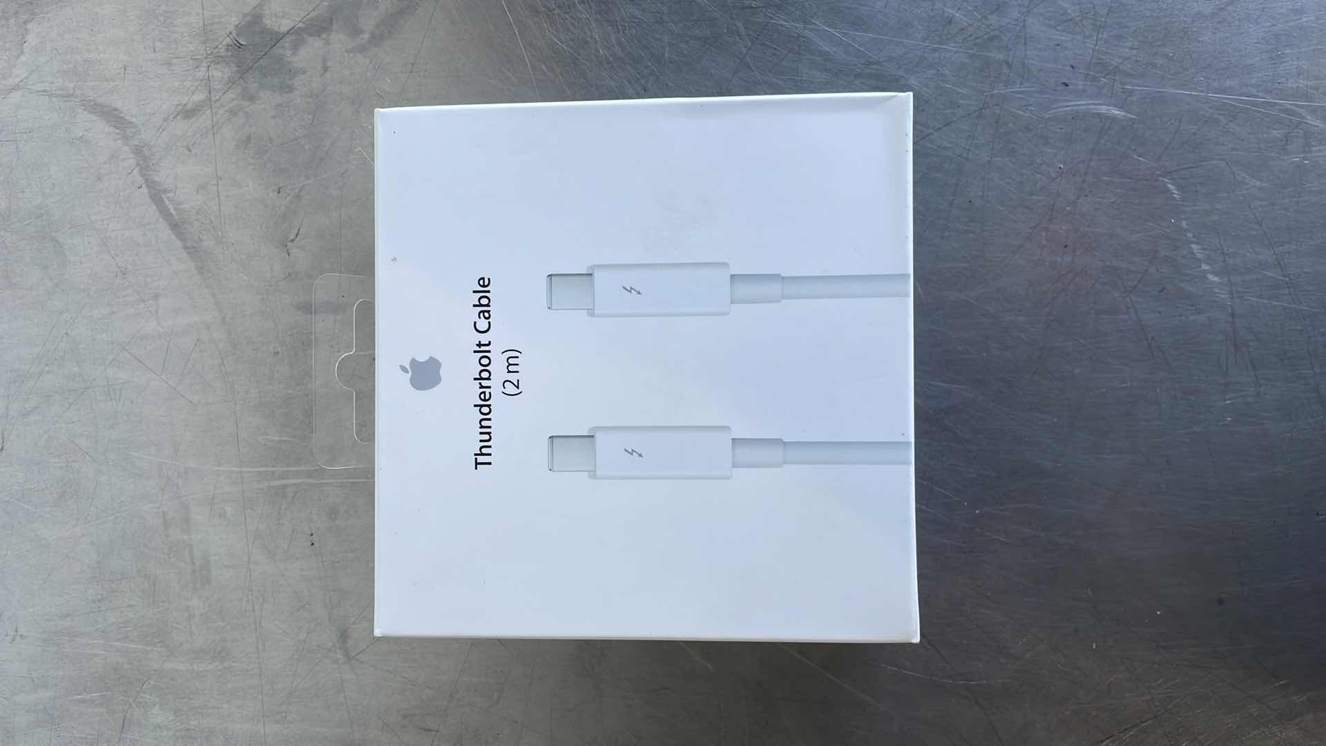 Photo 1 of APPLE THUNDERBOLT CABLE 2M