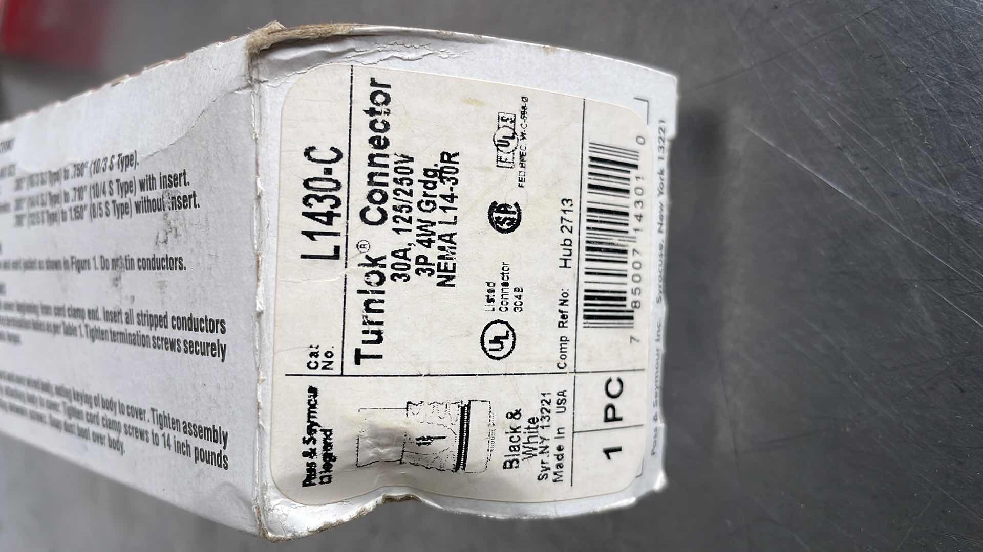Photo 4 of TURNLOK 30A 125/250V 3P 4W CONNECTOR (2)