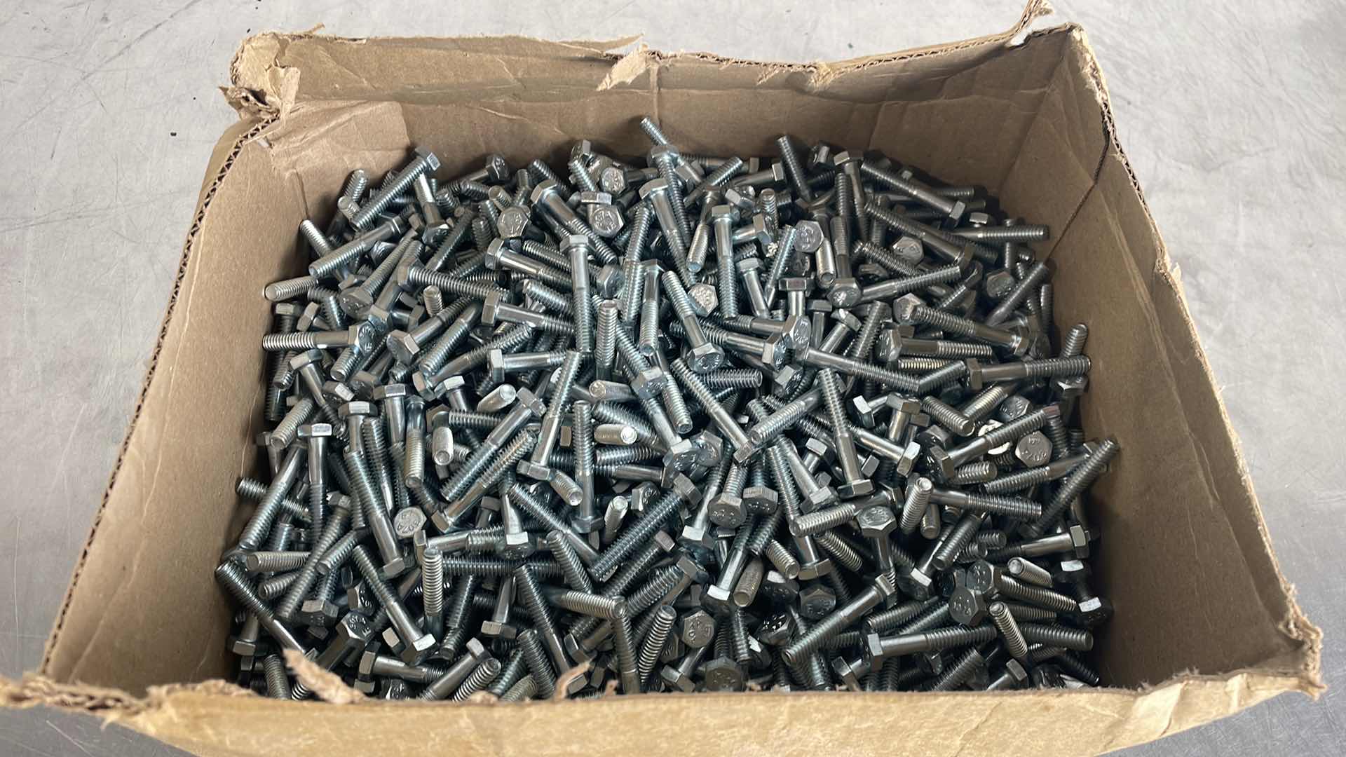 Photo 2 of 1/4”-20 x 1-1/2” HEX BOLTS 24LBS
