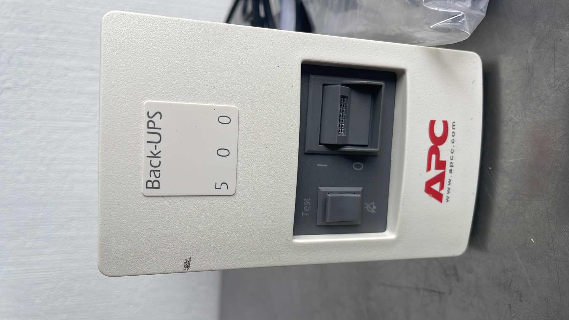 Photo 3 of APC BATTERY BACKUPS 500