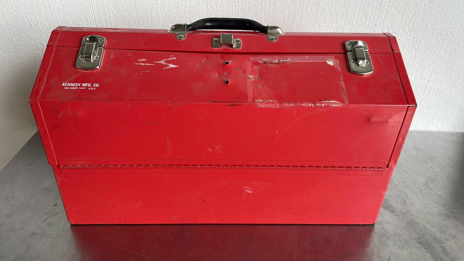 Photo 1 of KENNEDY MFG TOOL BOX 22” x 10” x 12-1/2”