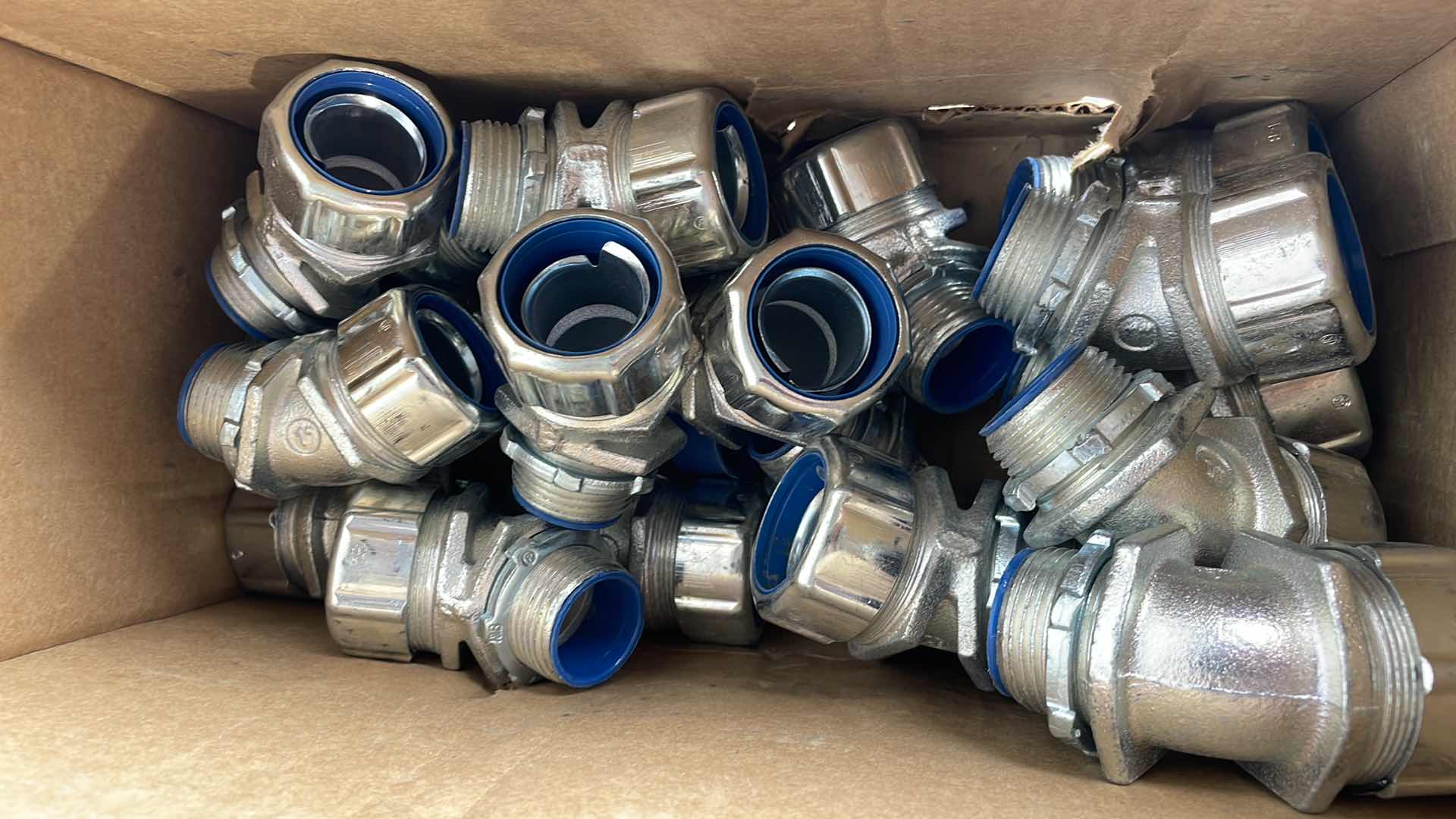 Photo 1 of 1” ELECTRICAL CONNECTORS CONDUIT COUPLINGS (20)