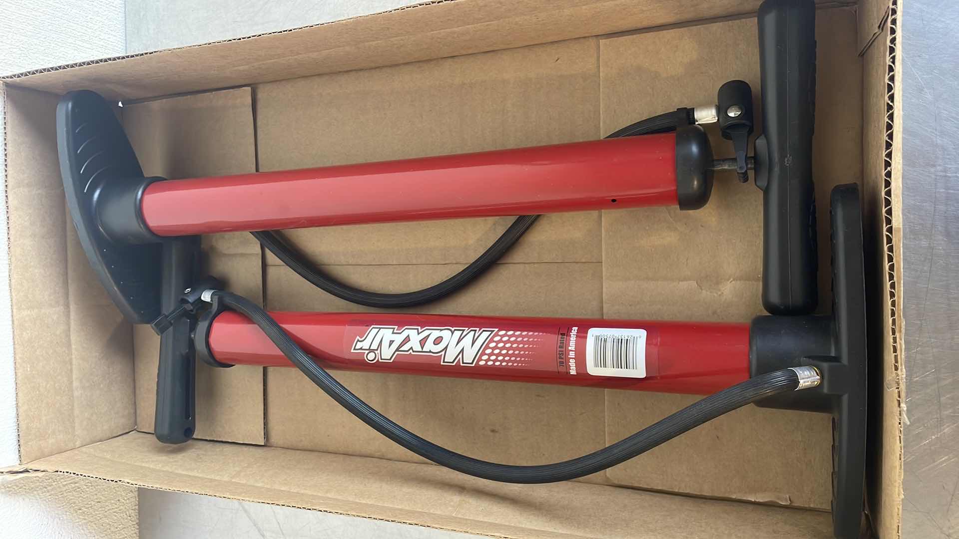 Photo 1 of MAX AIR HAND PUMP 70 PSI (2)