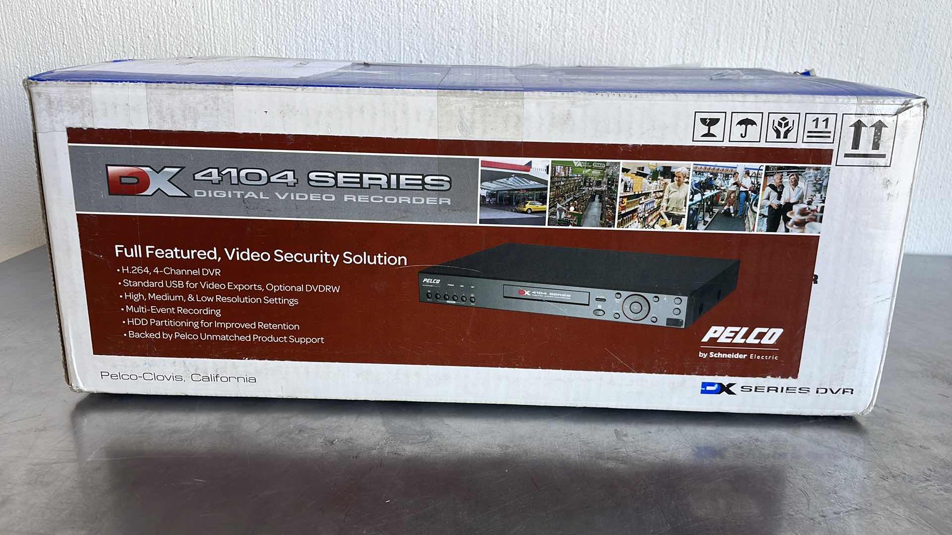 Photo 1 of PELCO DIGITAL VIDEO RECORDER DX 4104 SERIES