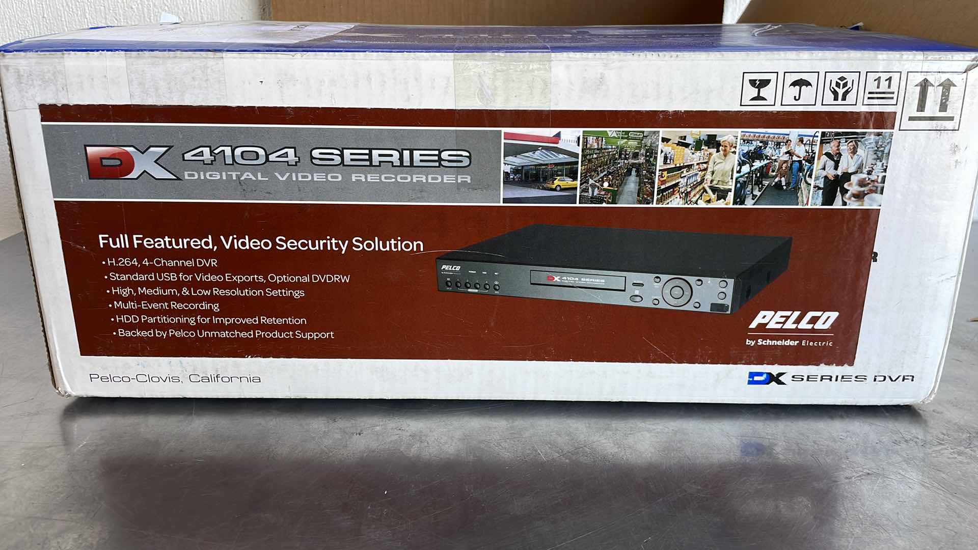 Photo 1 of PELCO DIGITAL VIDEO RECORDER DX 4104 SERIES