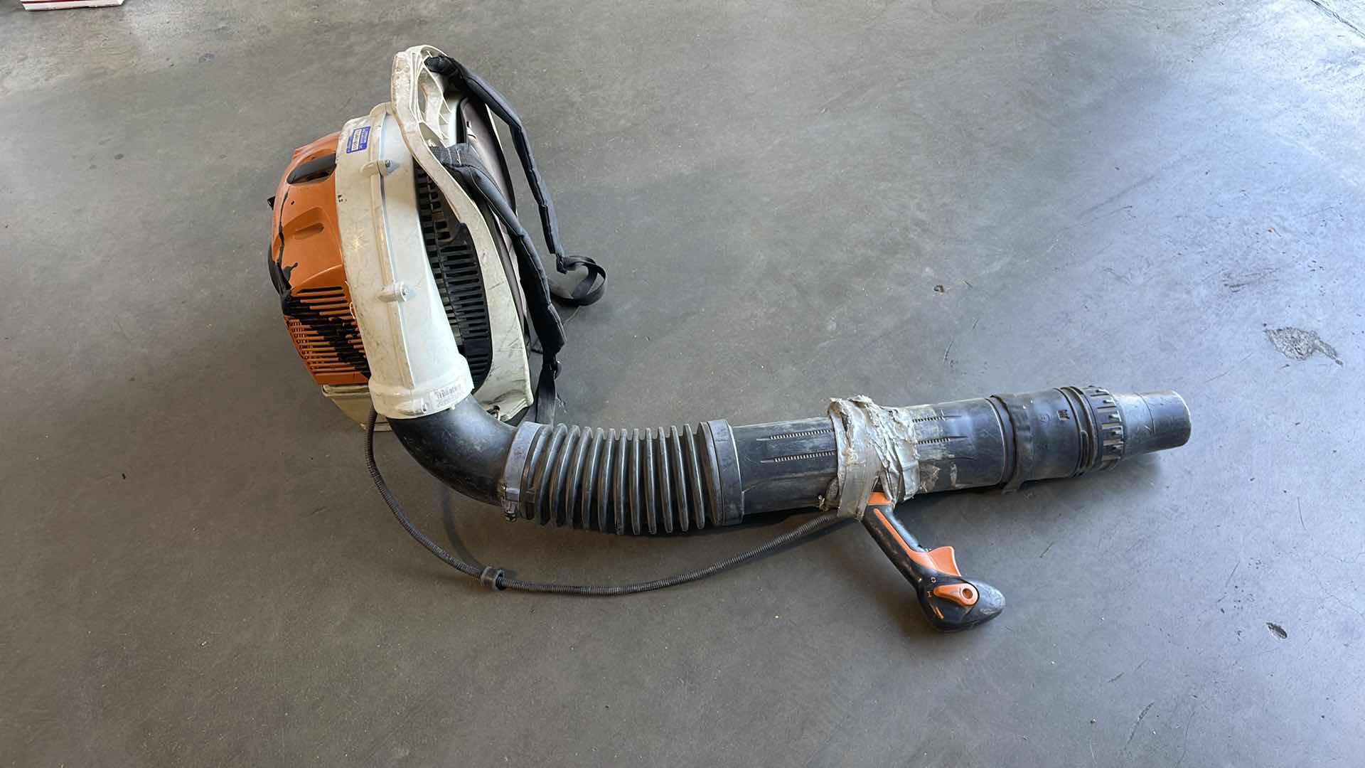 Photo 2 of STIHL BR350 BACKPACK BLOWER