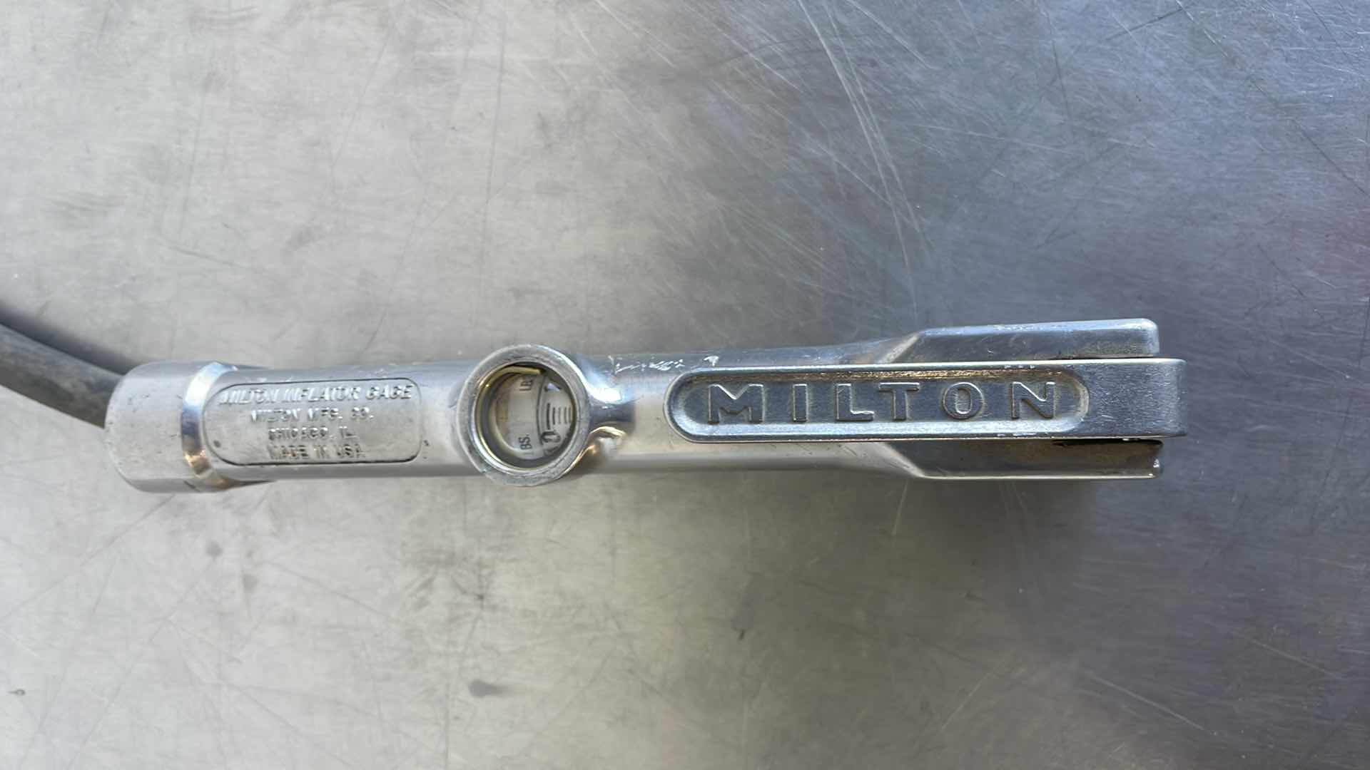 Photo 3 of MILTON TIRE INFLATOR WITH GAUGE