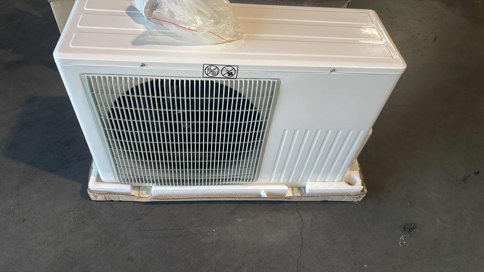 Photo 4 of A/C SPLIT TYPE WALL MOUNTED ROOM AIR CONDITIONER 18,000 BTU YONAN