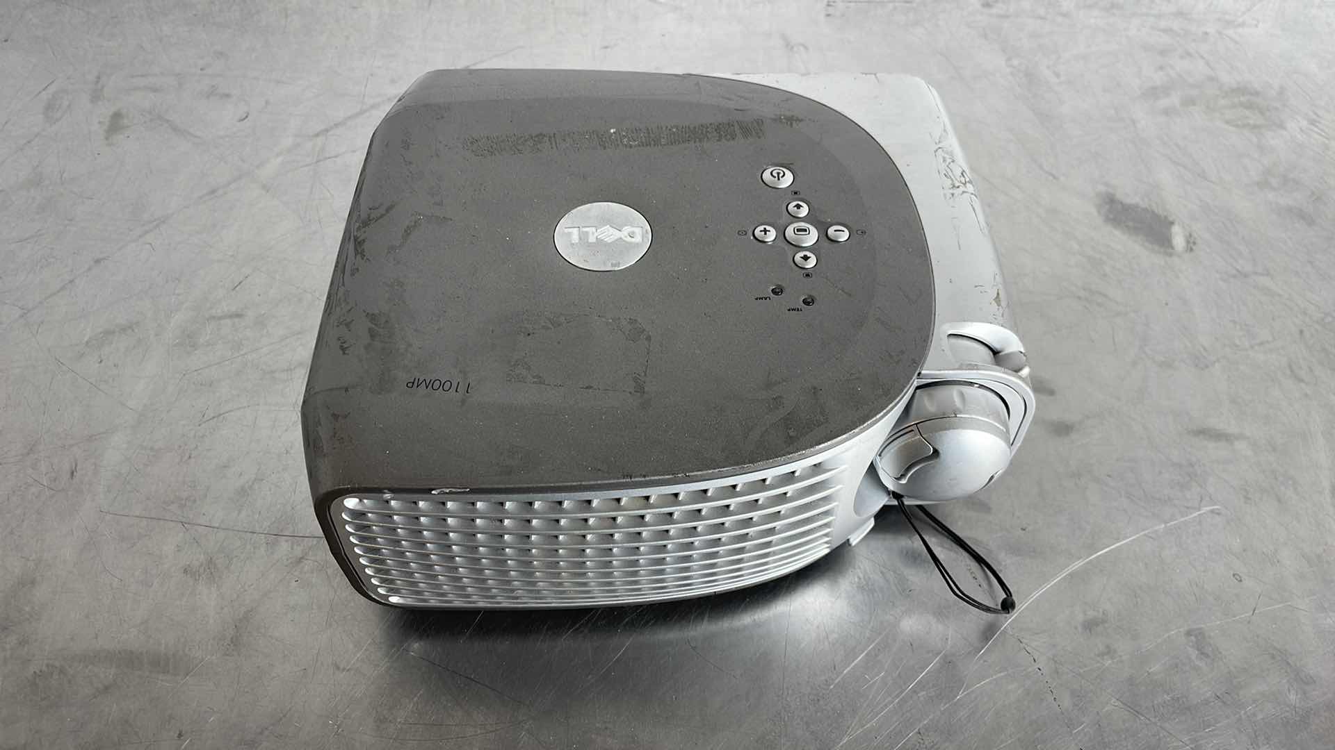 Photo 1 of DELL DLP FRONT PROJECTOR 1100MP