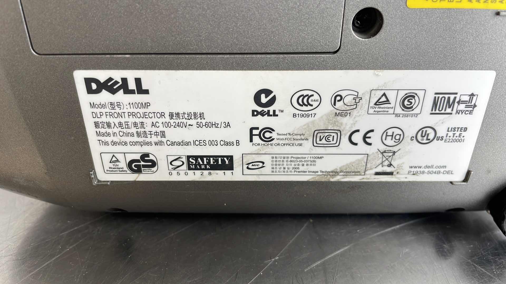 Photo 6 of DELL DLP FRONT PROJECTOR 1100MP
