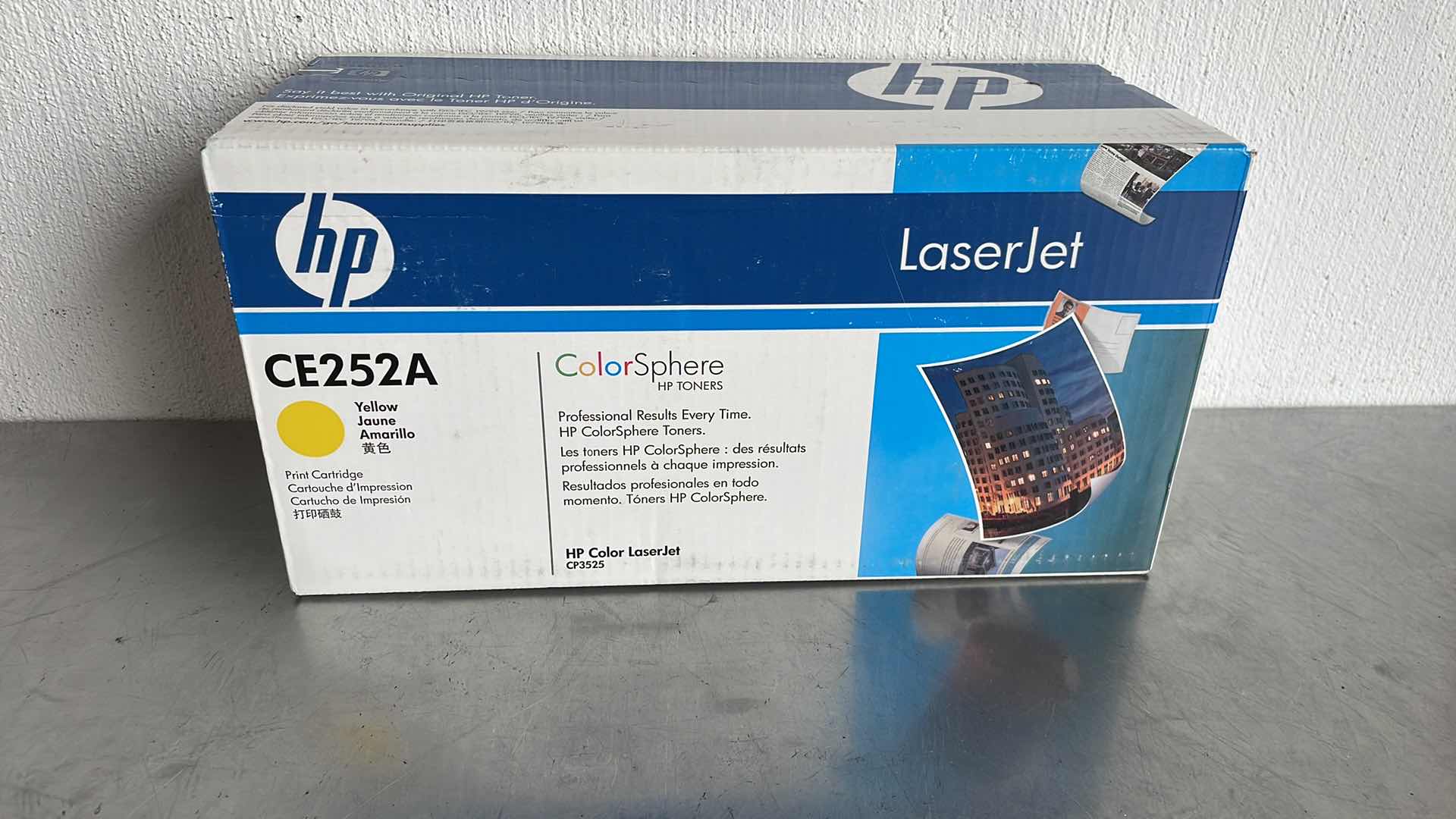 Photo 1 of HP 504A LJCP3525 YELLOW TONER