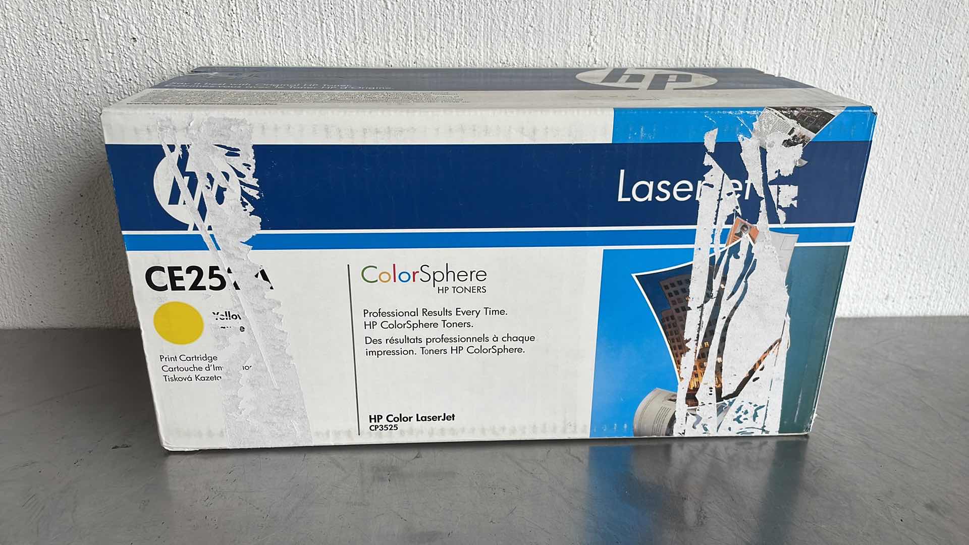 Photo 1 of HP 504A LJCP3525 YELLOW TONER