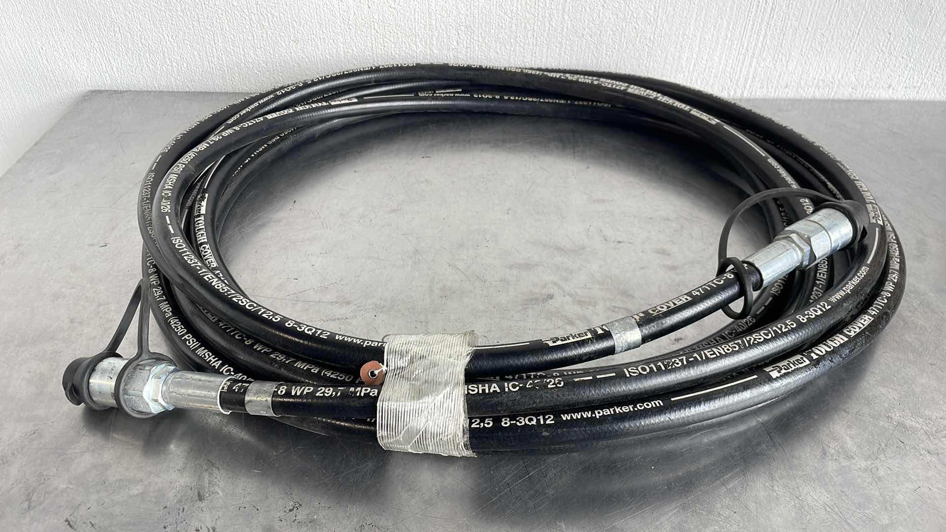 Photo 1 of PARKER TOUGH COVER HYDRAULIC HOSE: 4,250 PSI, 1/2 IN HOSE INSIDE DIA., 1 1/32 IN HOSE OUTSIDE DIA APPROXIMATELY 50’