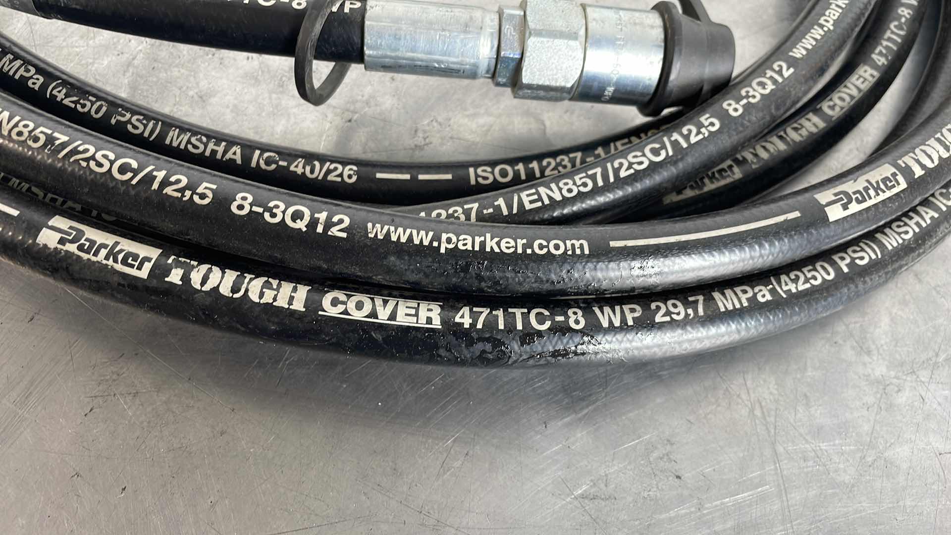 Photo 2 of PARKER TOUGH COVER HYDRAULIC HOSE: 4,250 PSI, 1/2 IN HOSE INSIDE DIA., 1 1/32 IN HOSE OUTSIDE DIA APPROXIMATELY 50’