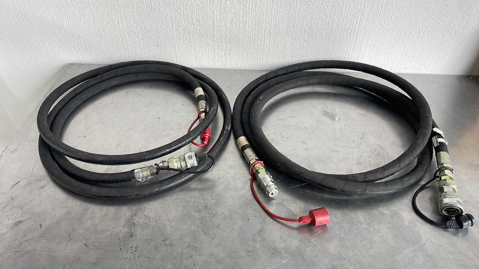 Photo 1 of AEROQUIP 2781-6 DN10 345BAR/5000PSI USA 2-10’ HYDRAULIC HOSES