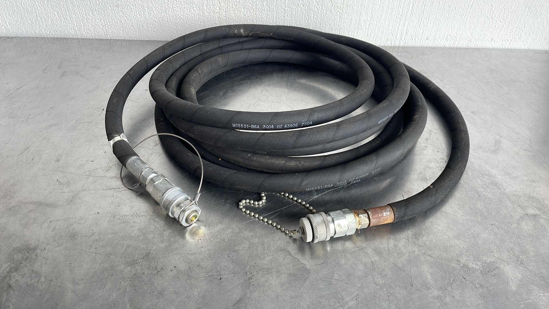 Photo 1 of HYDRAULIC HOSE 25’ M13531-B6A