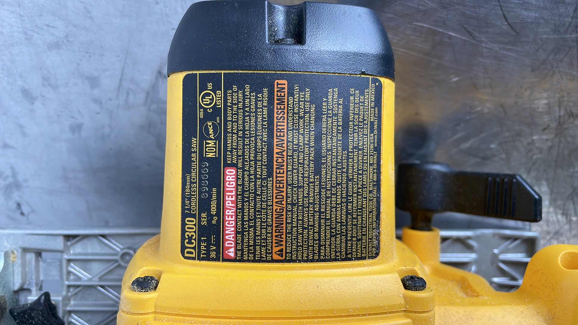 Photo 3 of DEWALT 36V 7-1/4” CORDLESS CIRCULAR SAW DC300