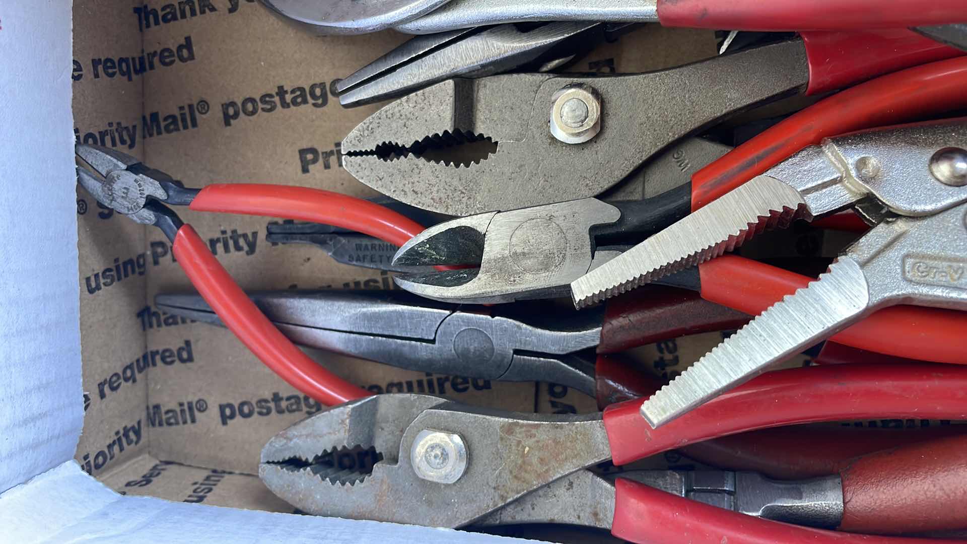 Photo 2 of PLIERS VARIETY