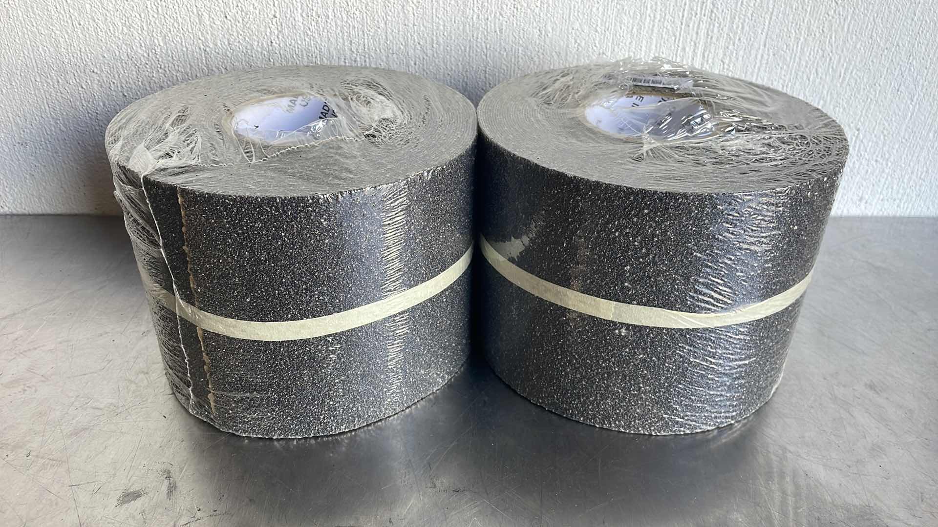 Photo 1 of 6” x 60 ANTI SKID TAPE COURSE ROLL (2)