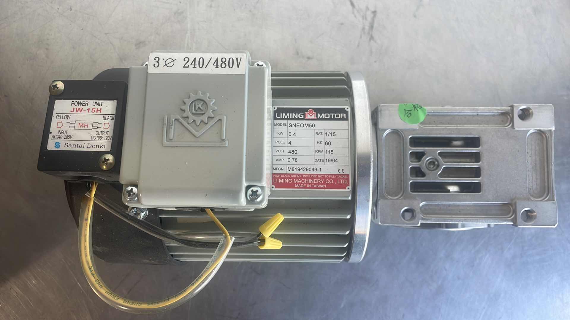 Photo 1 of TAIWAN LI MING MACHINERY CO. LIMING MOTOR SNEOM50 1KW 480V