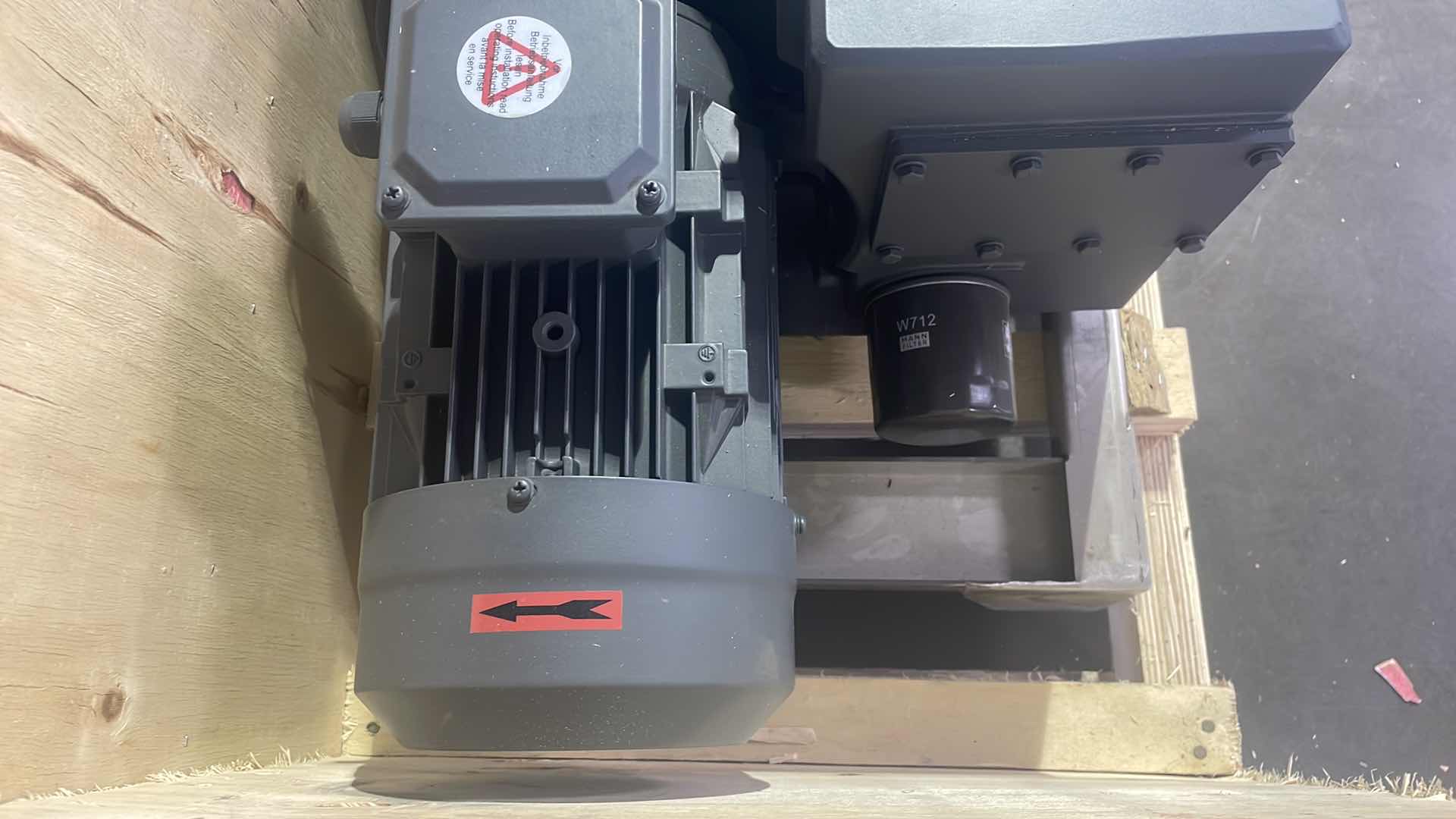 Photo 5 of FD FEIDING R5 VACUUM PUMP ROTARY VANE VACUUM PUMP