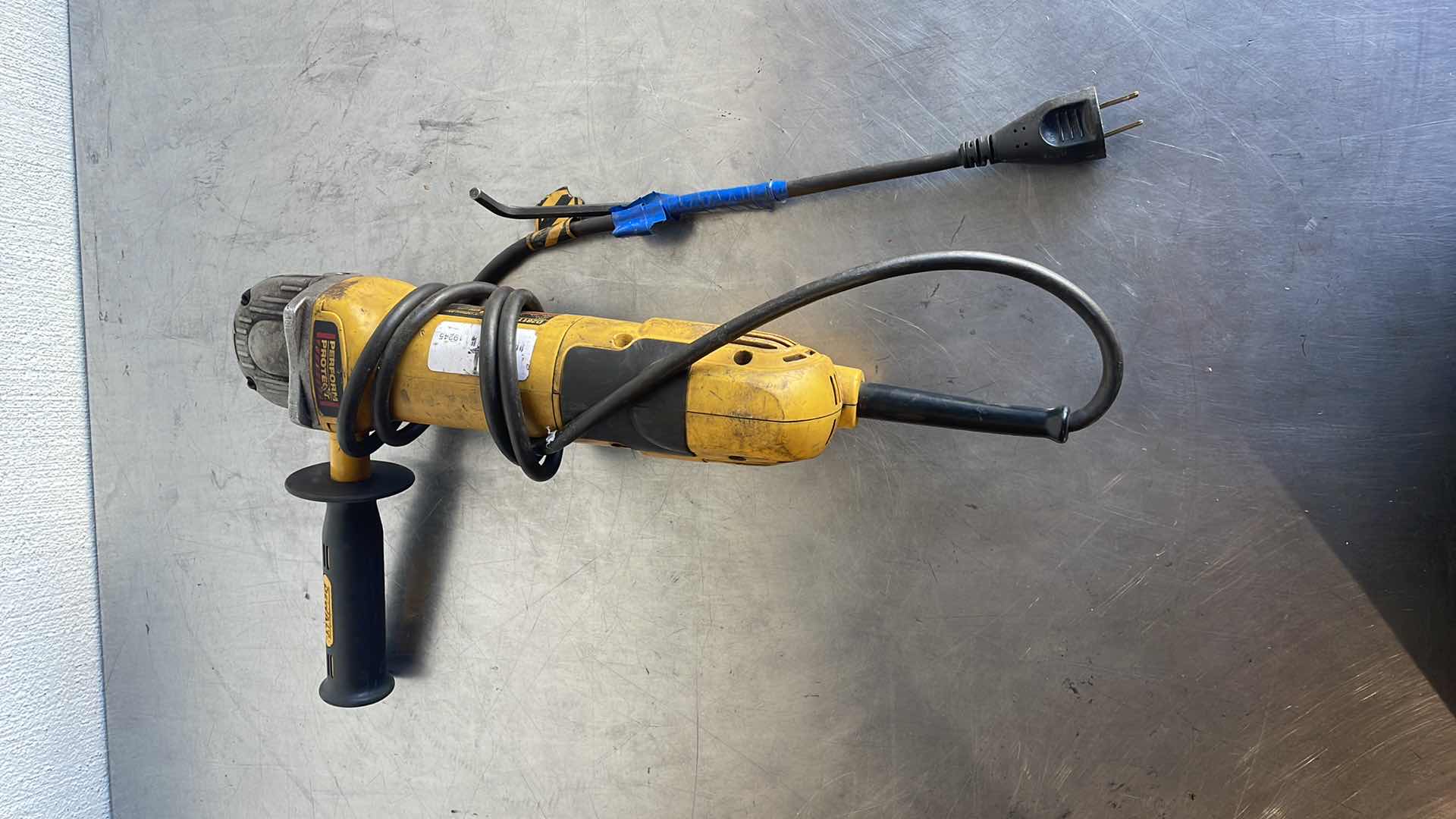 Photo 1 of DEWALT D28114 4-1/2” ANGLE GRINDER