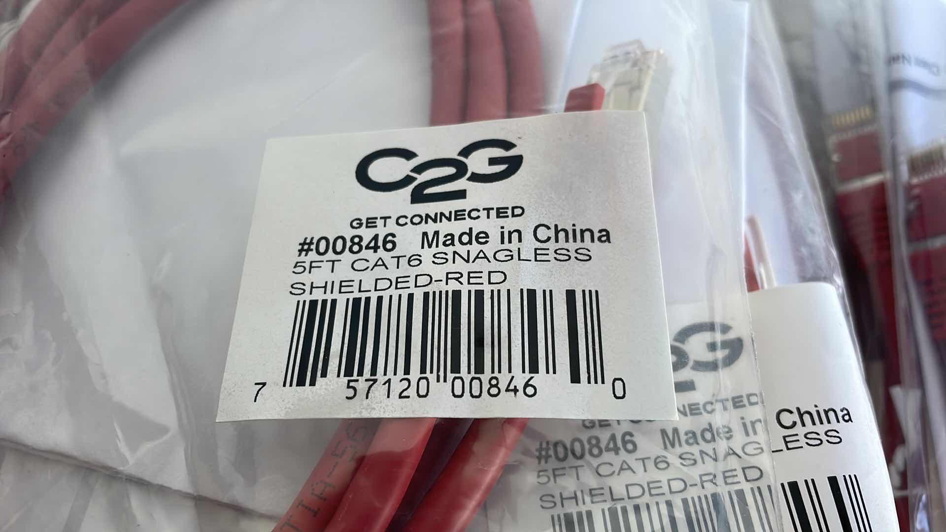 Photo 2 of C2G CABLE ASSEMBLY 5’ CAT6 SNAGLESS SHEILDED RED (10)