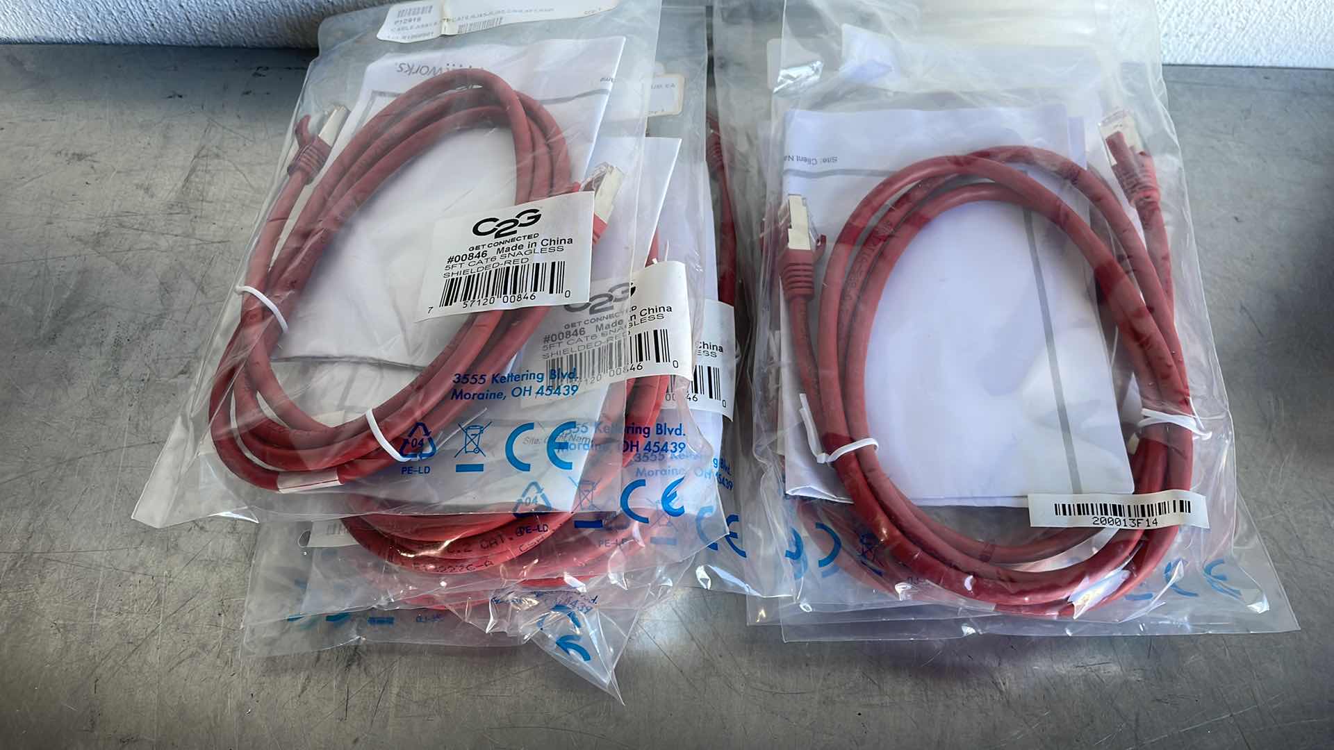 Photo 1 of C2G CABLE ASSEMBLY 5’ CAT6 SNAGLESS SHEILDED RED (10)