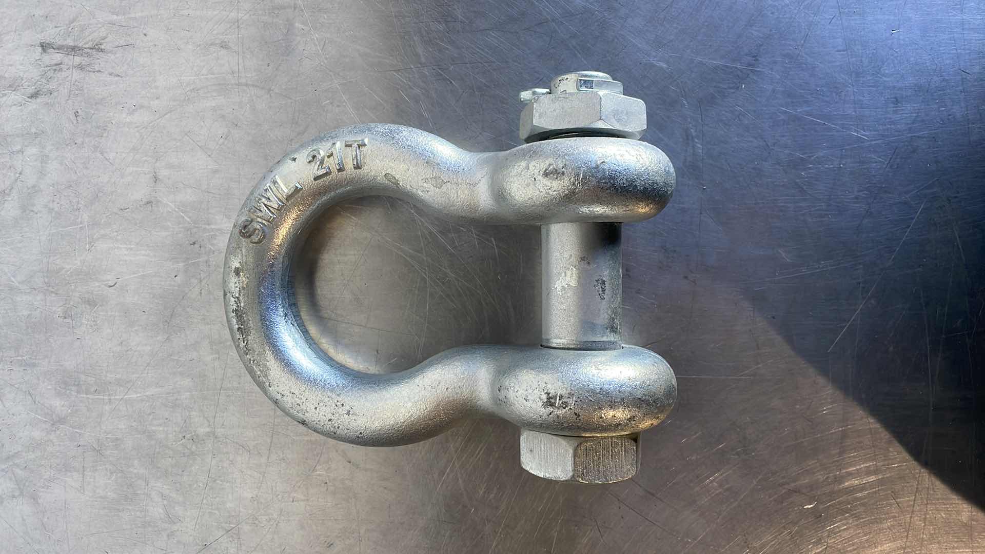 Photo 1 of SWL 21 TON SHACKLE