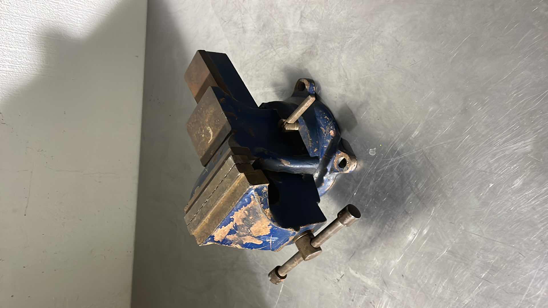 Photo 1 of BENCH VISE 4” JAW WIDTH