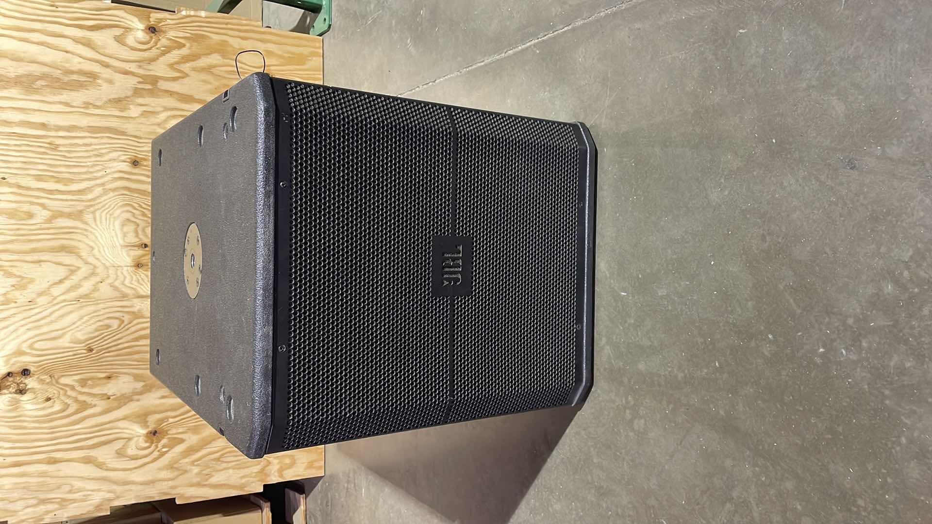 Photo 2 of JBL VRX915S 3200W 15” BASS REFLEX SUBWOOFER 