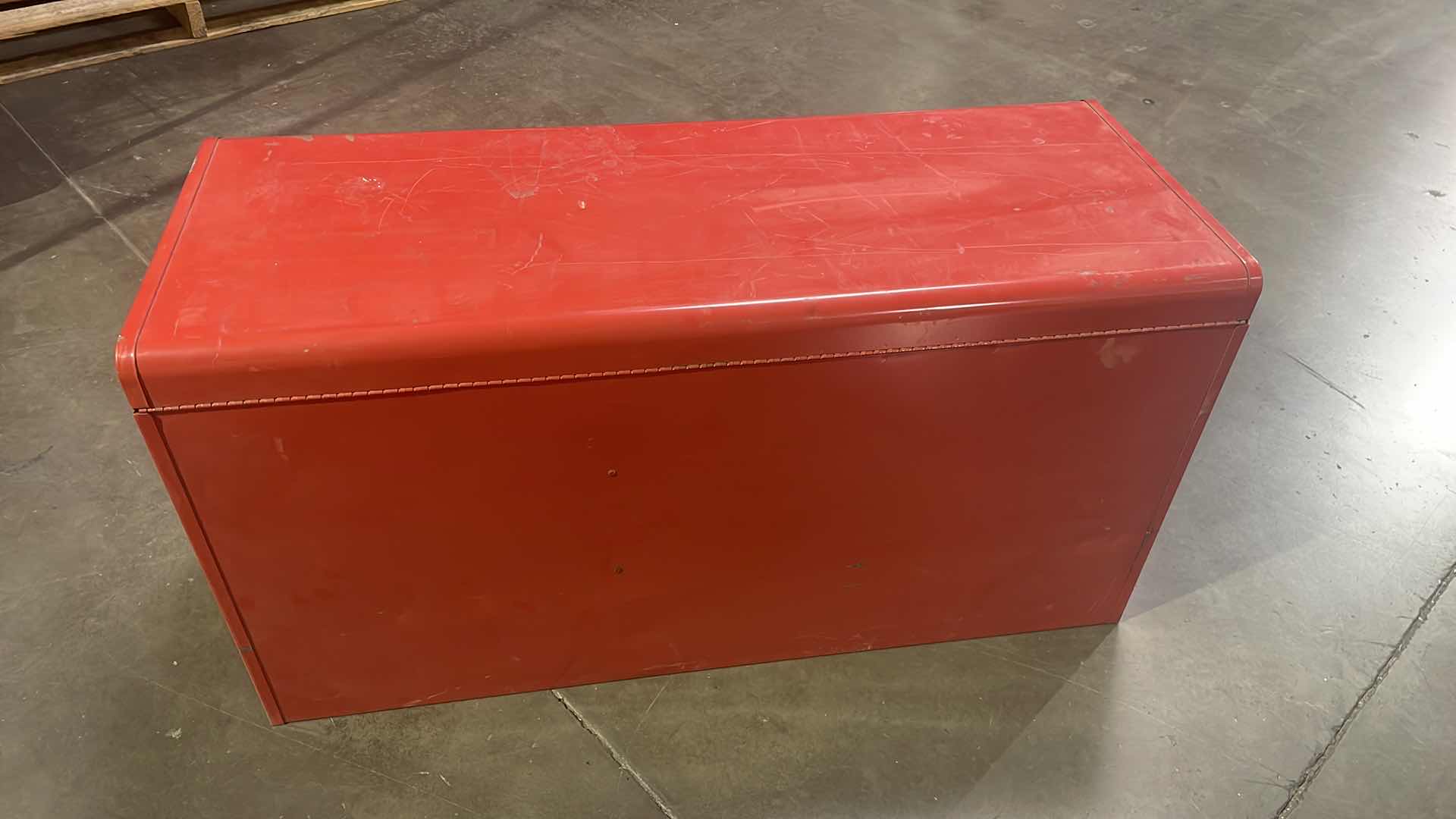 Photo 4 of CRAFTSMAN 7 DRAWER TOOL BOX 41” x 16” x 21”