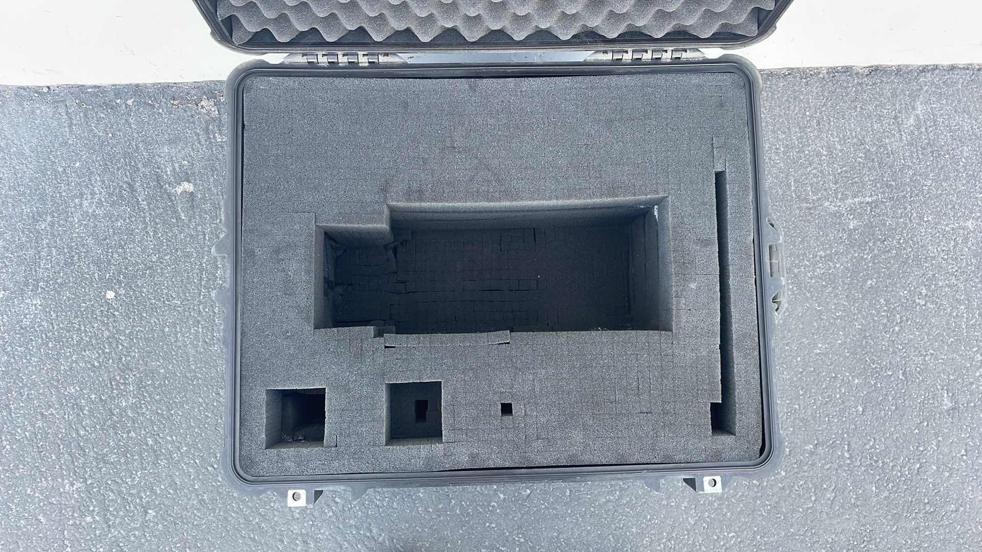 Photo 5 of PELICAN CASE 1620 WITH FOAM - INTERIOR DIMENSIONS (INCHES): 21.37 X 16.31 X 12.56