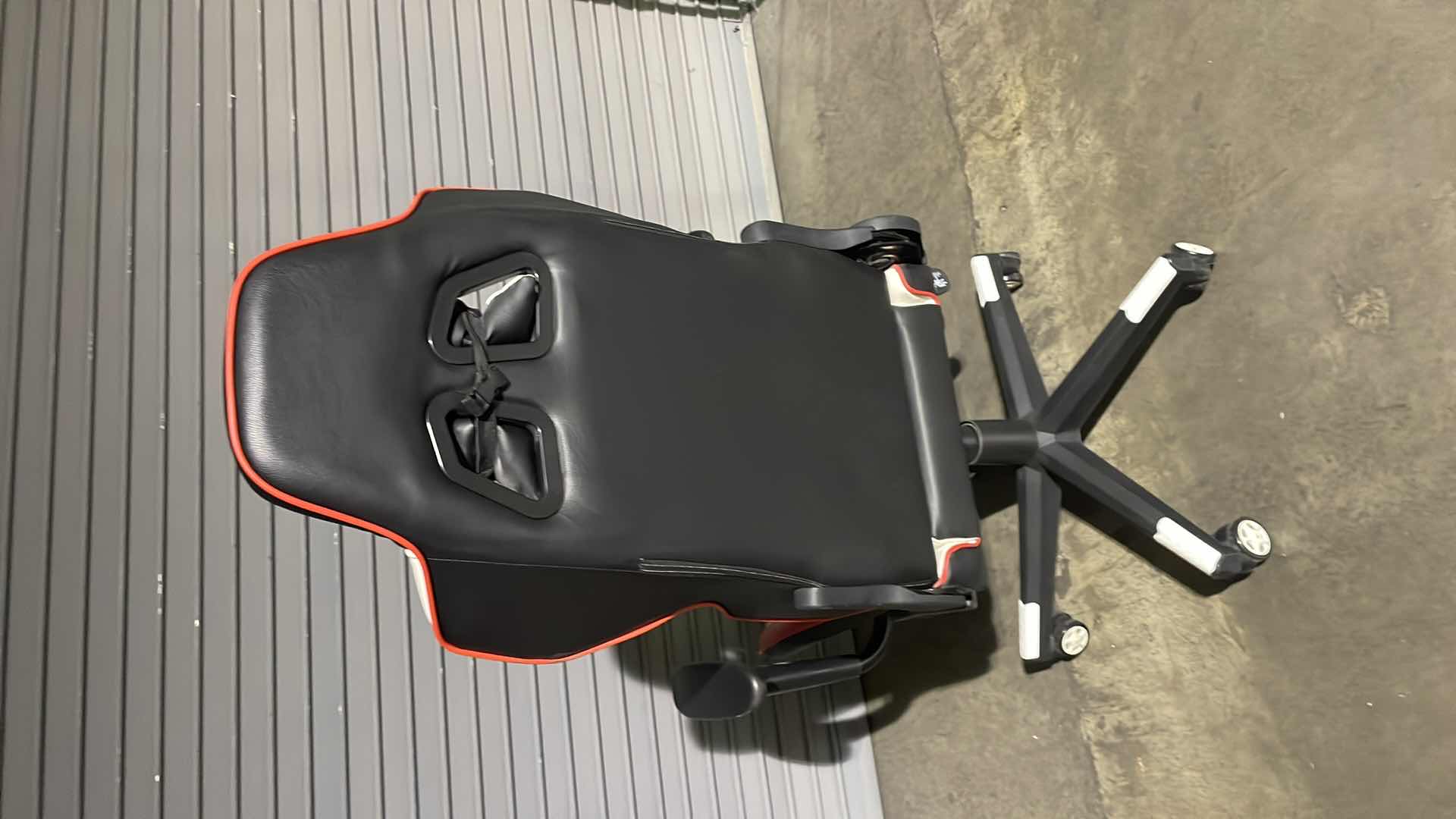 Photo 3 of S-RACER GAMING CHAIR