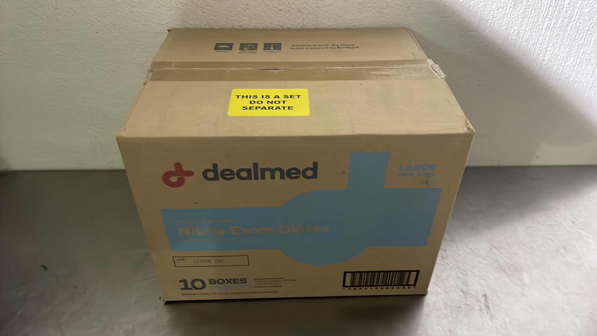 Photo 1 of DEALMED NITRILE MEDICAL EXAM GLOVES, DISPOSABLE LATEX FREE, LARGE, 1000 CT. (PACK OF 10)