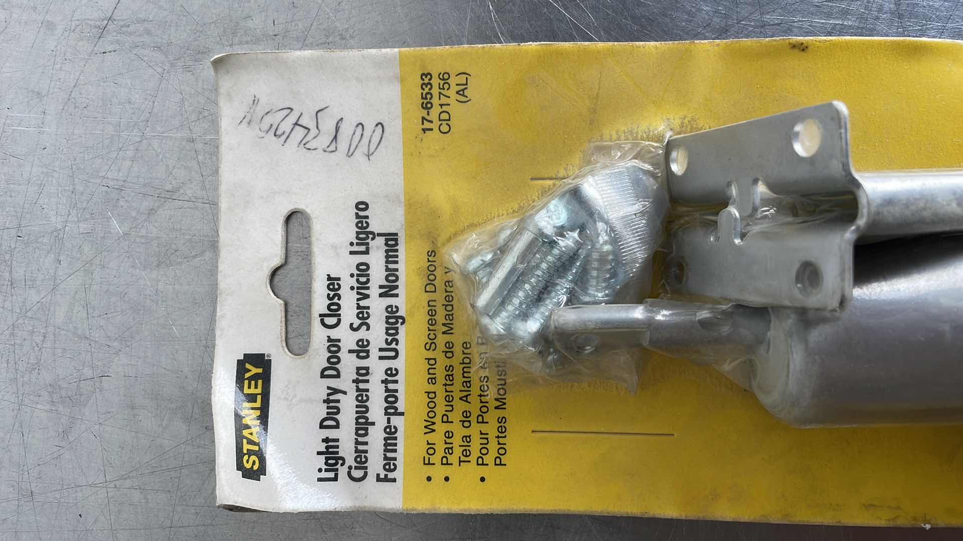 Photo 3 of STANLEY LIGHT DUTY DOOR CLOSER 17-6533