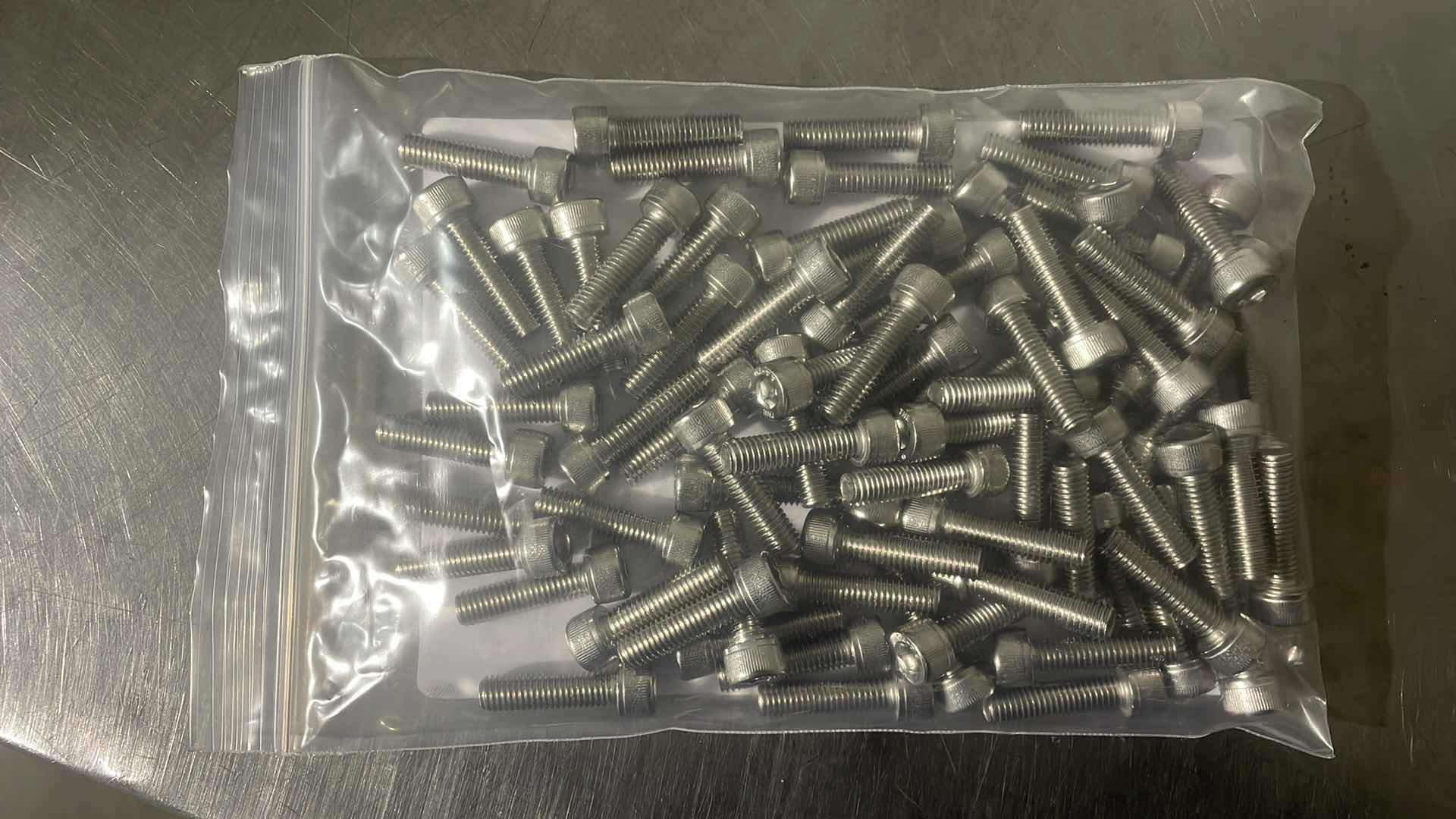 Photo 1 of M8 X 30MM STAINLESS HEX HEAD SCREWS 80PCS