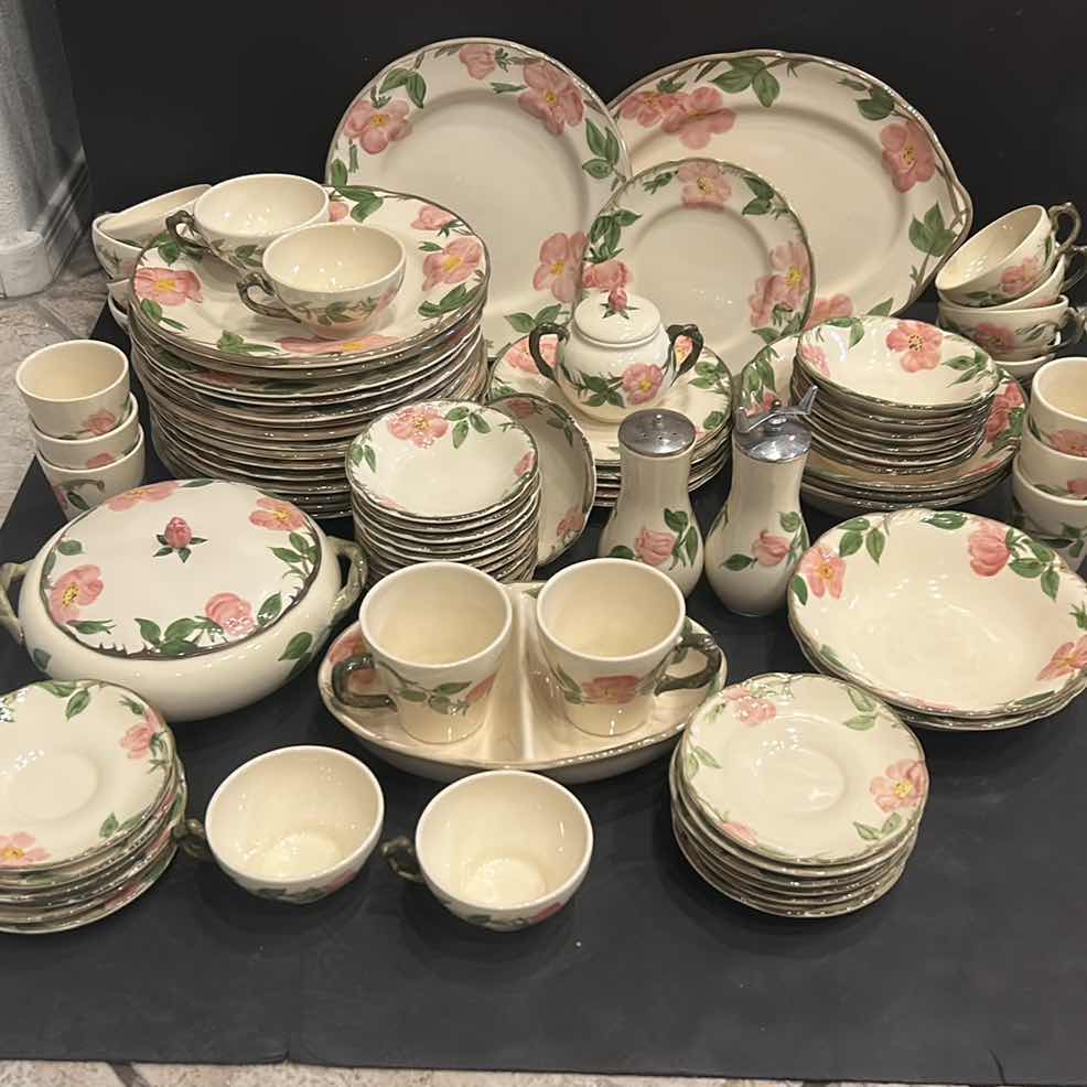 Photo 1 of 85 PIECE FRANCISCAN DESERT ROSE COLLECTION - BEAUTIFUL IVORY AND PINK FLORAL DINNERWARE SET in